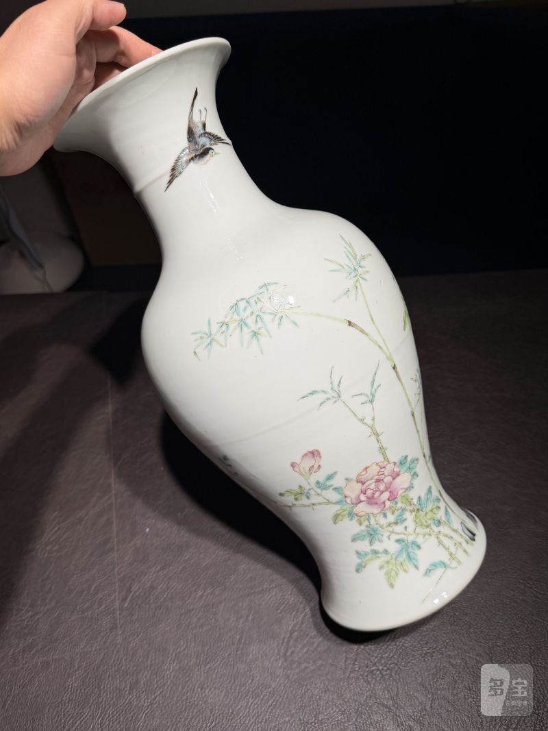 民国 粉彩山石花鸟纹观音尊 - 图7